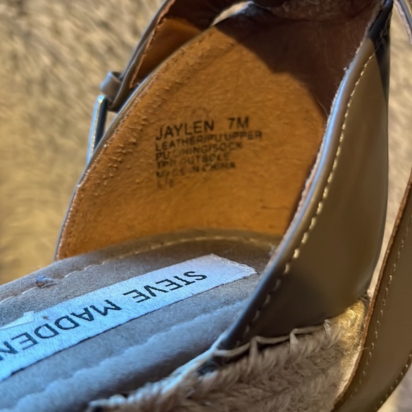 Platform Sandals - Picture 5 of 7